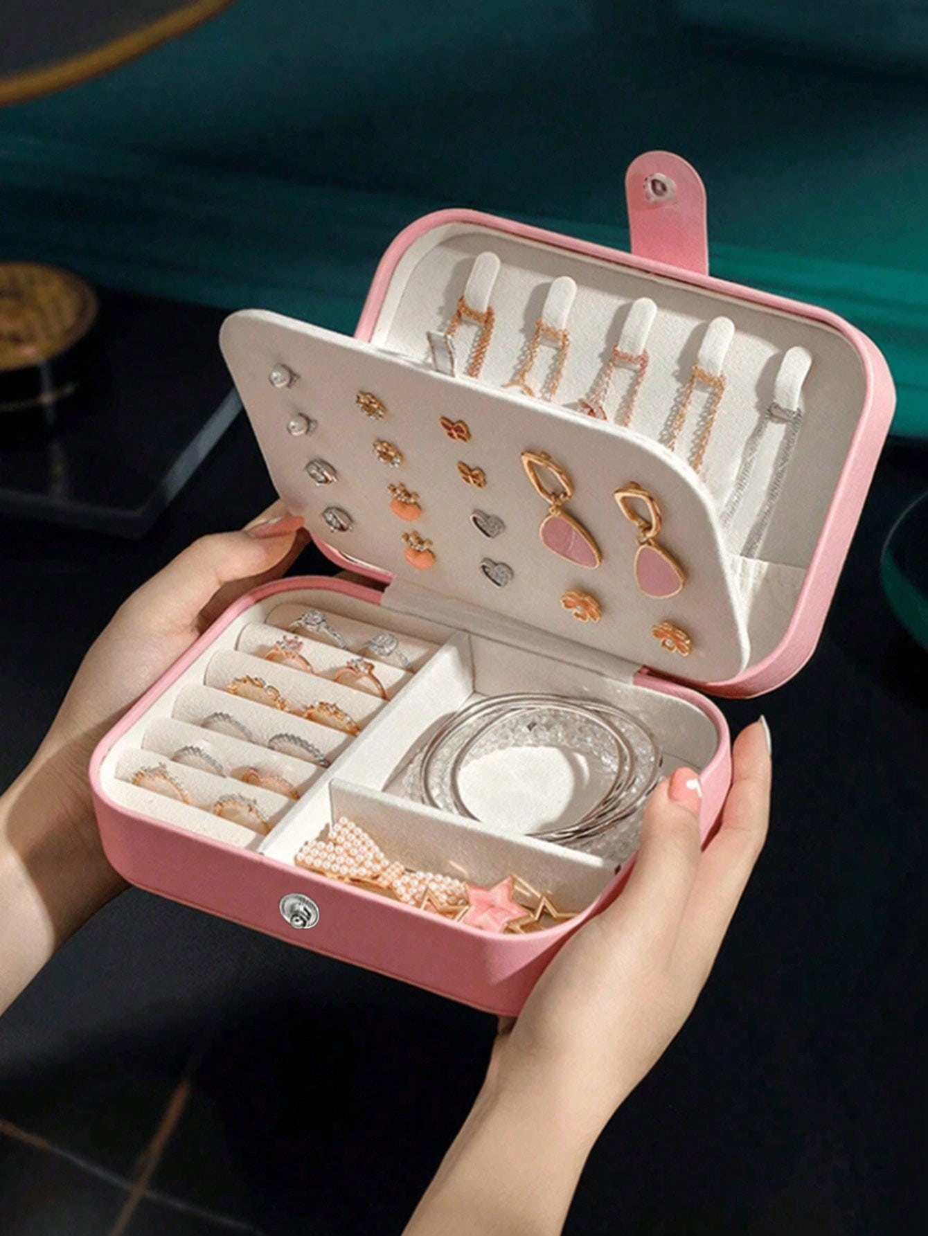 Jewelry And Watches Stores - 1 Rectangular Jewelry Box Pu Jewelry